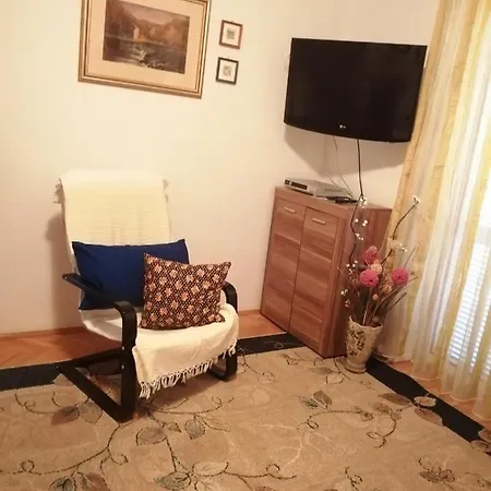 Mira باشْكا
